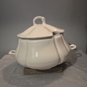 Vintage White Ceramic Soup Tureen